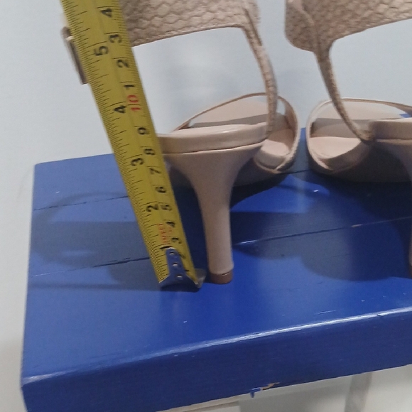 The Limited Elegant Tan Heeled Sandals, New Without Tag Or Box, Sz 9.5 - Picture 4 of 7